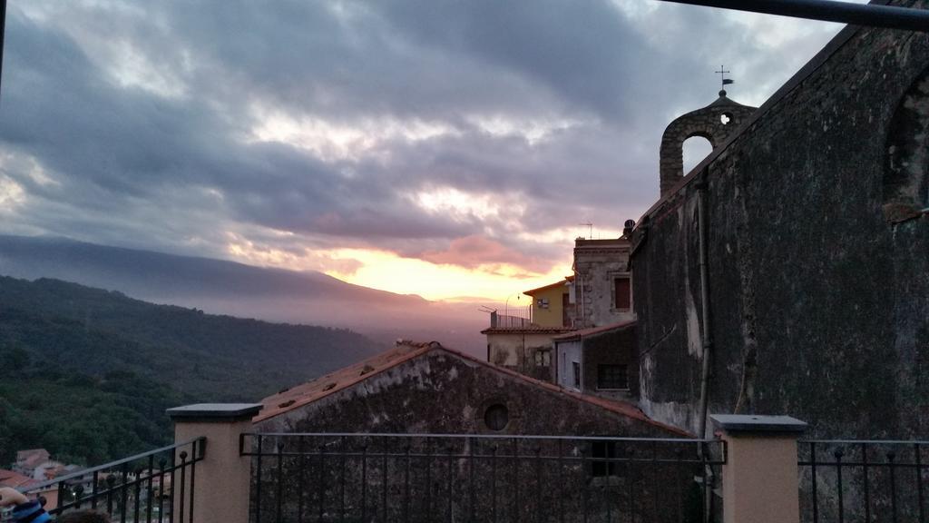 Cento Tari' Guest House Castiglione De Sicilia Exterior photo
